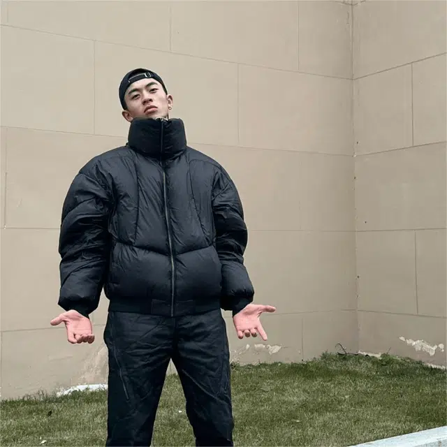 MARTHENAUT cleanfitbomber