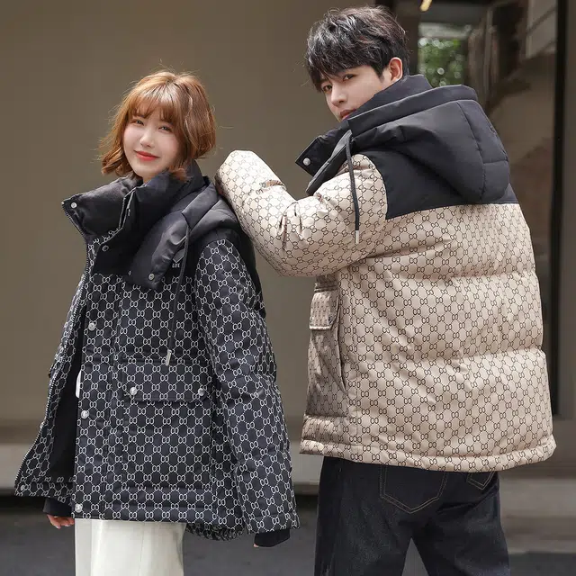 鸭鸭 拼色字母爱心印花连帽拉链羽绒服 男女同款