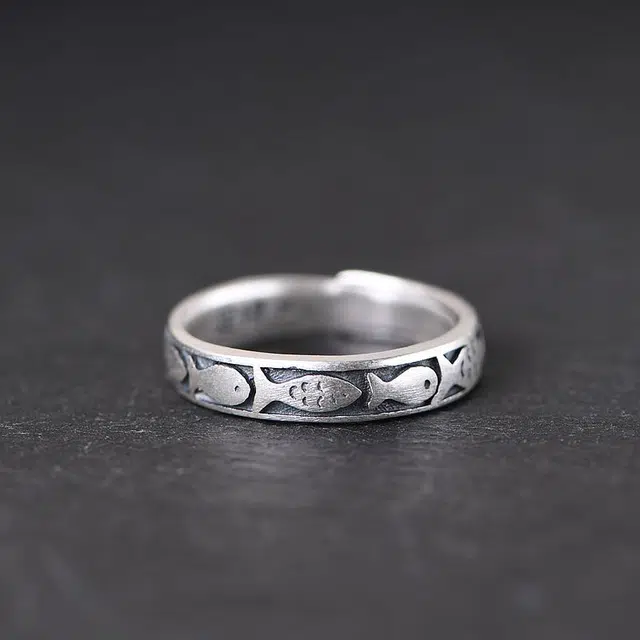 990