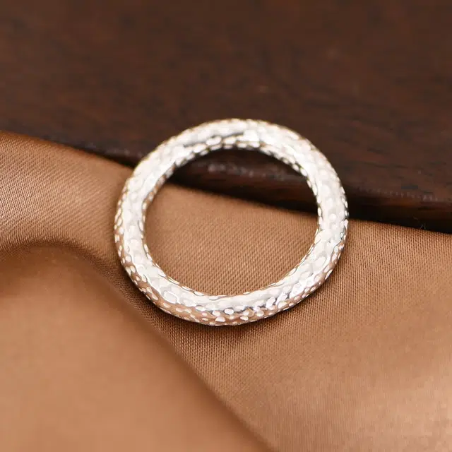 990