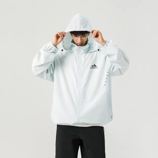 ROBINHOOD logoUPF40