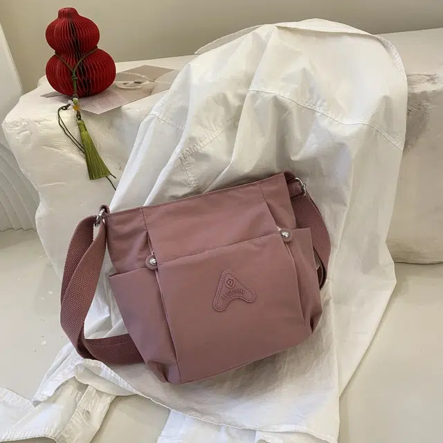 捷朗仕 百搭通勤时尚 尼龙 斜挎包 男女同款情侣款 多色