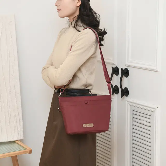 捷朗仕 简约时尚休闲 尼龙布 单肩斜挎包 男女同款情侣款 多色