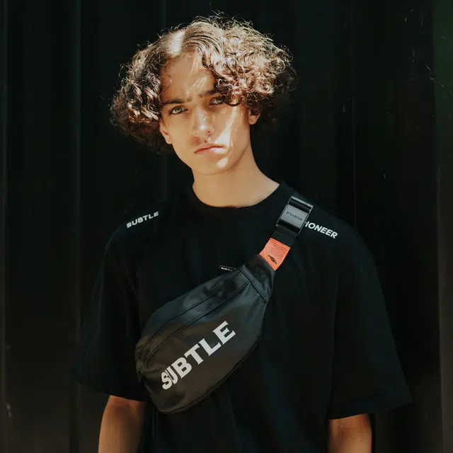 Subtle FELIS Logo PU