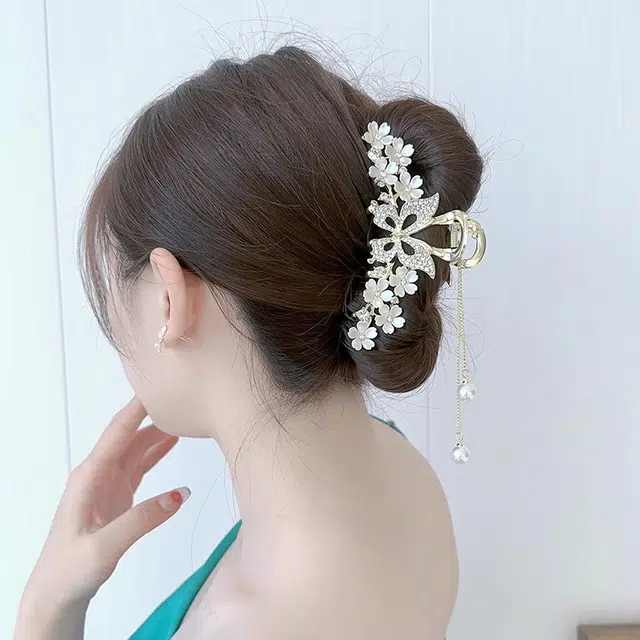 建禄 高级感蝴蝶花朵大号鲨鱼简约盘发后脑勺半扎发小清新小众设计优雅气质上班通勤百搭#好运 合金 发夹 女款