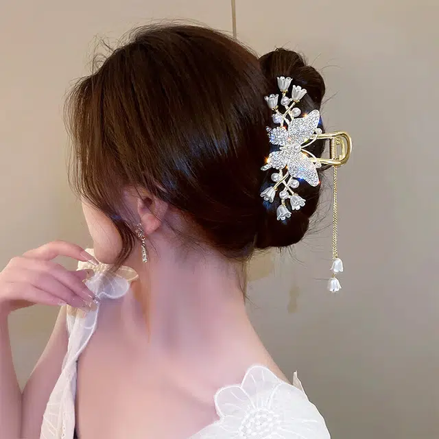 建禄 高级感蝴蝶流苏铃兰花简约小清新小众设计优雅气质通勤百搭#好运 合金 发夹 女款