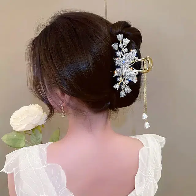 建禄 高级感蝴蝶流苏铃兰花简约小清新小众设计优雅气质通勤百搭#好运 合金 发夹 女款