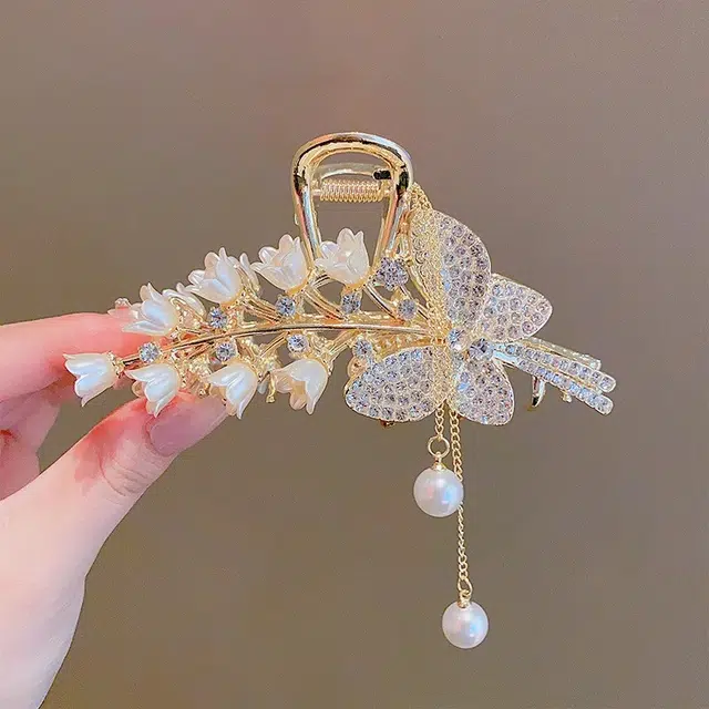 建禄 高级感蝴蝶铃兰花简约抓夹小清新小众鲨鱼夹设计优雅发饰气质通勤百搭#好运 合金 发夹 女款