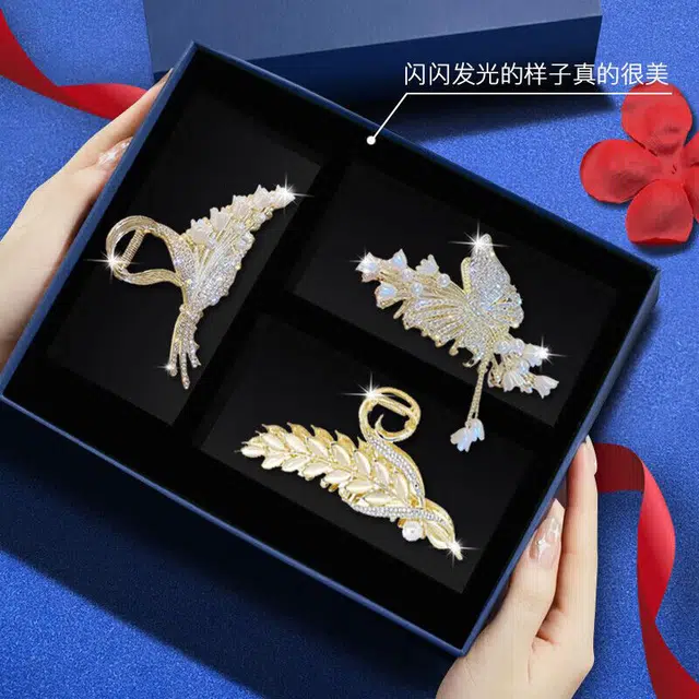 建禄 麦穗蝶舞花朵抓夹发饰鲨鱼日常轻奢通勤简约百搭精致高级感优雅气质 合金 发夹 女款