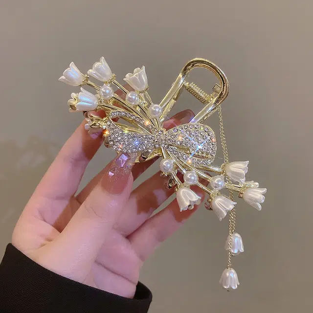 建禄 高级感蝴蝶流苏鲨鱼简约盘发后脑勺半扎发小清新小众设计优雅气质上班通勤百搭#好运 合金 发夹 女款