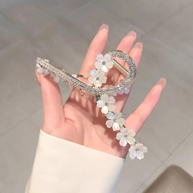 建禄 高级感小花朵简约小清新小众鲨鱼设计优雅气质通勤百搭 合金 发夹 女款
