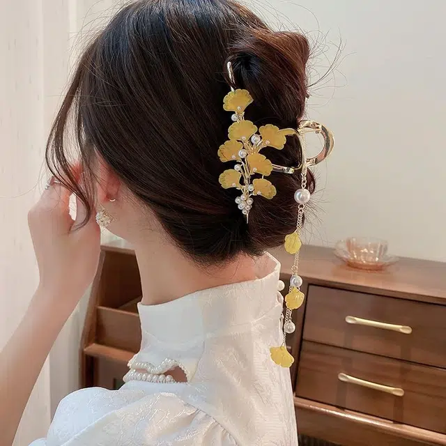 建禄 高级感黄色银杏叶简约小清新小众鲨鱼设计优雅气质通勤百搭 合金 发夹 女款
