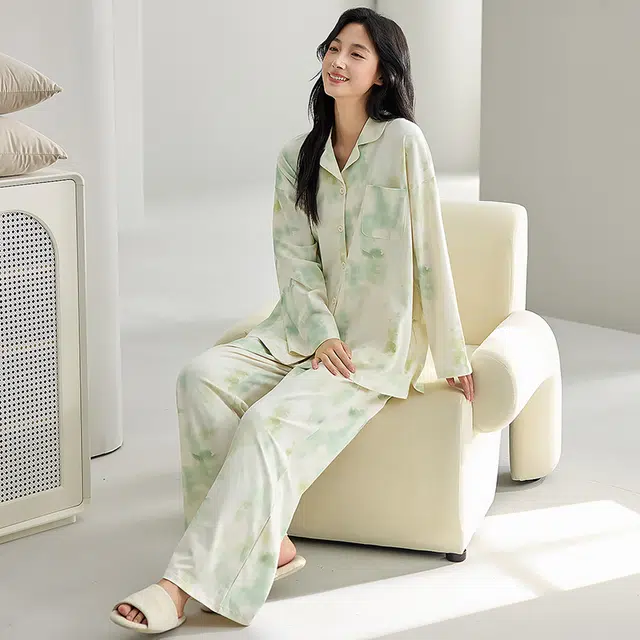 莫代尔 舒适柔软经典翻领开衫清新韩版个性家居服可外穿睡衣套装 女款