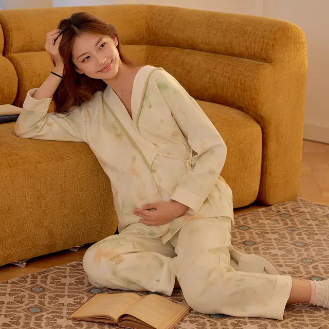 莫代尔 春秋清新气质一体式带杯垫月子家居服睡衣套装 女款