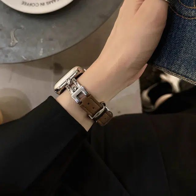 炫戴 华为适用 手表表带 皮质材质 滑梯镶钻高级感皮质蝴蝶扣表带 女款