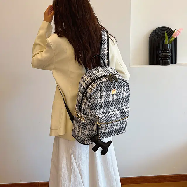 雅鹿 小清新格子刺绣高级感大容量小香风书包电脑背包外出旅行包 帆布 双肩包 常规 女款 黑色/蓝色