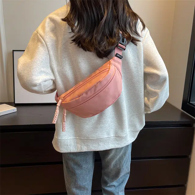 雅鹿 日韩系纯色多功能旅行手机包运动防泼水骑行包轻便简约休闲实用通勤包 帆布 帆布包斜挎单肩胸包 男女同款情侣款 多色