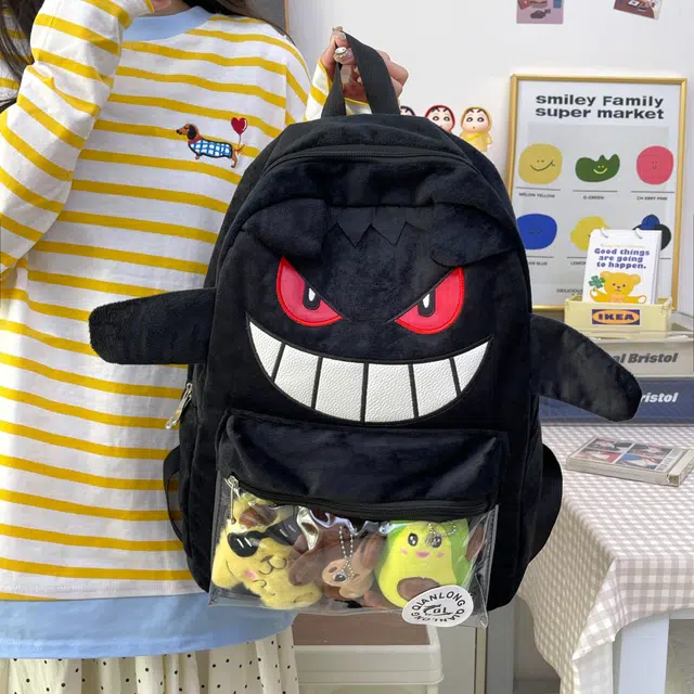 雅鹿 日系卡通动漫耿鬼百搭大容量学生上课通勤书包丑萌搞怪出游轻便透明层痛包二次元背包 毛绒 双肩包 男女同款情侣款 黑色/紫色