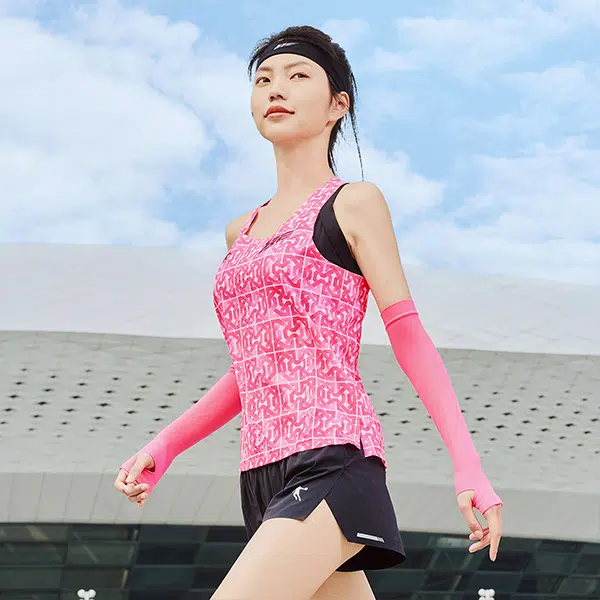 乔丹 飞影系列 马拉松专业跑步 运动满印圆领薄款背心 女款 荧光飞影粉印花