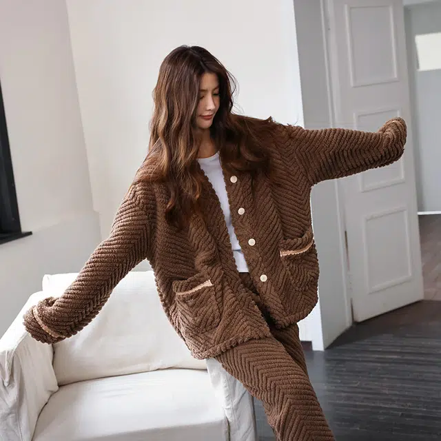 美腾 珊瑚绒睡衣女冬季加厚提花保暖家居服高级秋冬套装可外穿 家居套装  女款 棕色