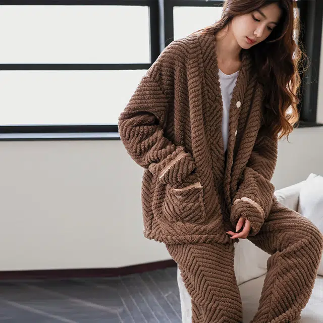 美腾 珊瑚绒睡衣女冬季加厚提花保暖家居服高级秋冬套装可外穿 家居套装  女款 棕色