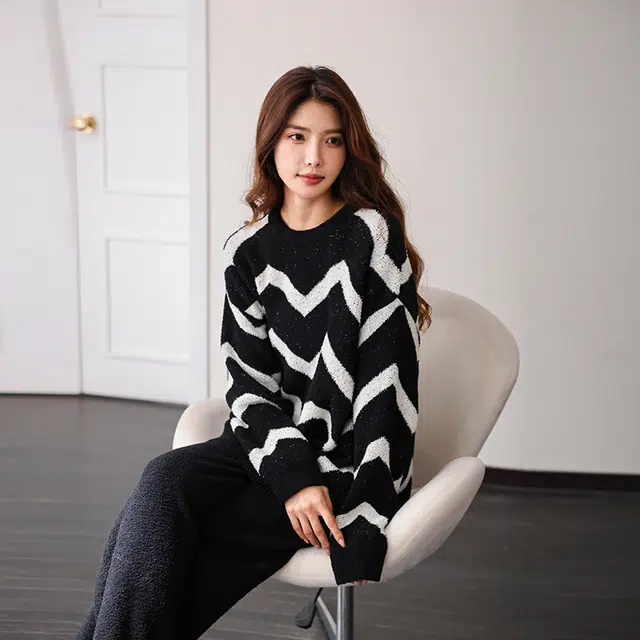 美腾 睡衣女秋冬季珊瑚绒家居服半边绒圆领保暖加厚时尚可外穿 家居套装 女款 黑色