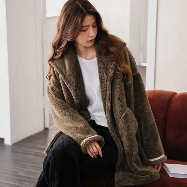 美腾 冬季睡衣女款珊瑚绒加厚家居服保暖法兰绒宽松套装可外穿翻领 家居套装 女款 绿色