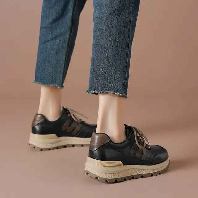 波尔谛奇 头层牛皮 舒适运动百搭厚底 轻便增高 低帮 生活休闲鞋 女款
