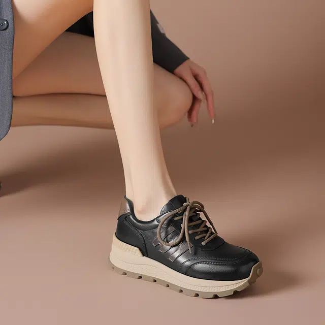 波尔谛奇 头层牛皮 舒适运动百搭厚底 轻便增高 低帮 生活休闲鞋 女款