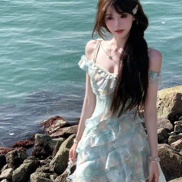 费尔岛上的猫 法式甜美碎花收腰不规则夏季海边度假显瘦辣妹风无袖连衣裙 女款