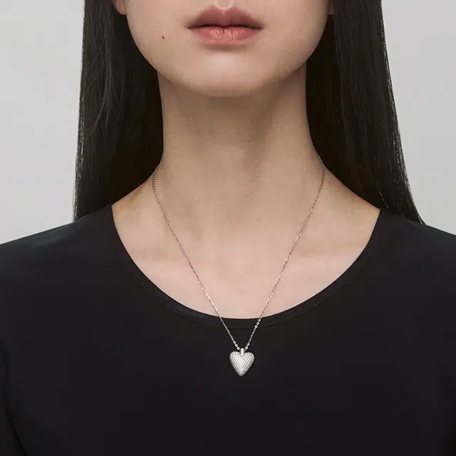 925
