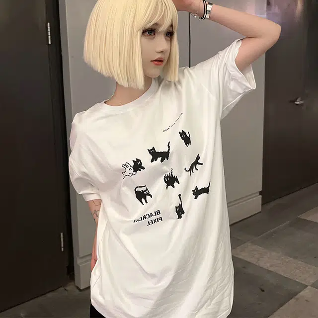 Black cat Pixel T