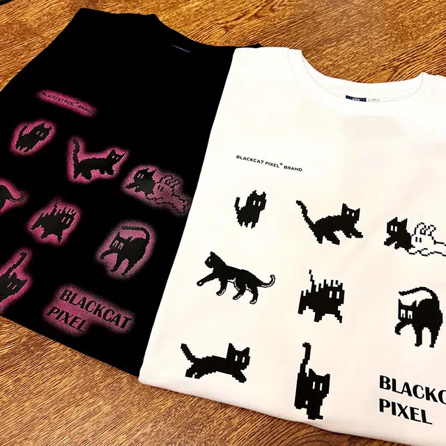 Black cat Pixel T