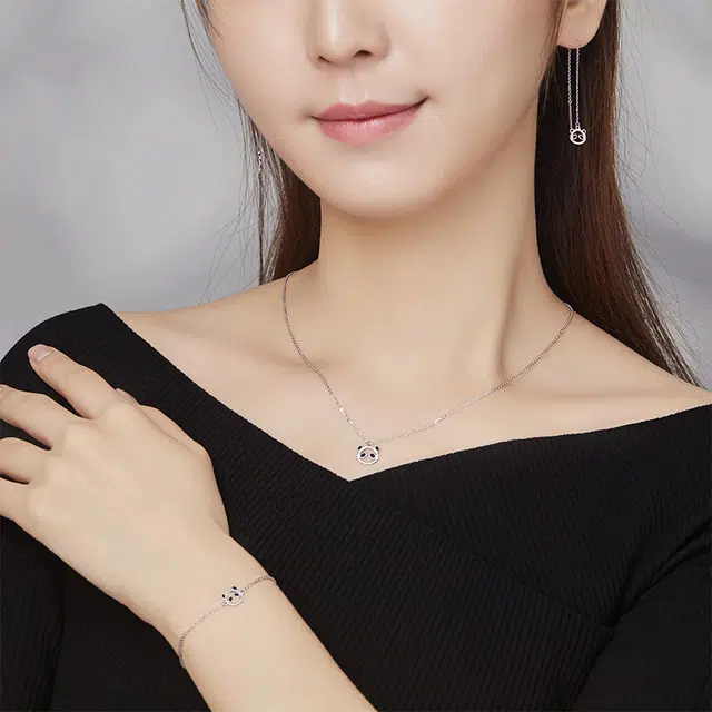 菜百首饰 萌趣 可爱熊猫 系列 链牌 白金 铂晶 项链 女款