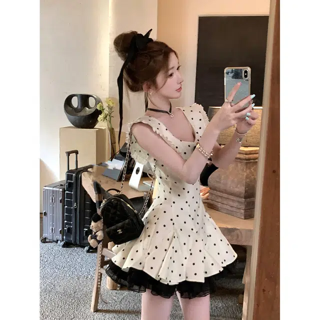 费尔岛上的猫 甜美千金波点蝴蝶结蓬蓬裙收腰显瘦无袖连衣裙 女款