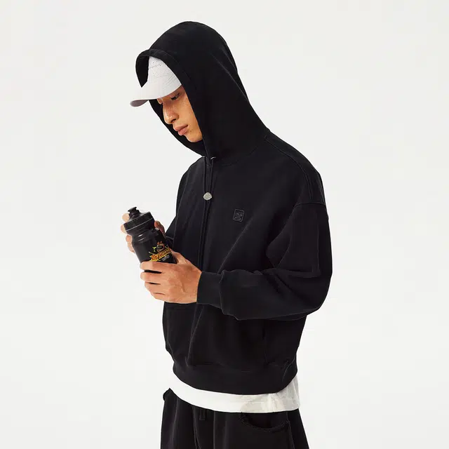 华人青年 立体小龙标中空宝石绣连帽卫衣 男女同款