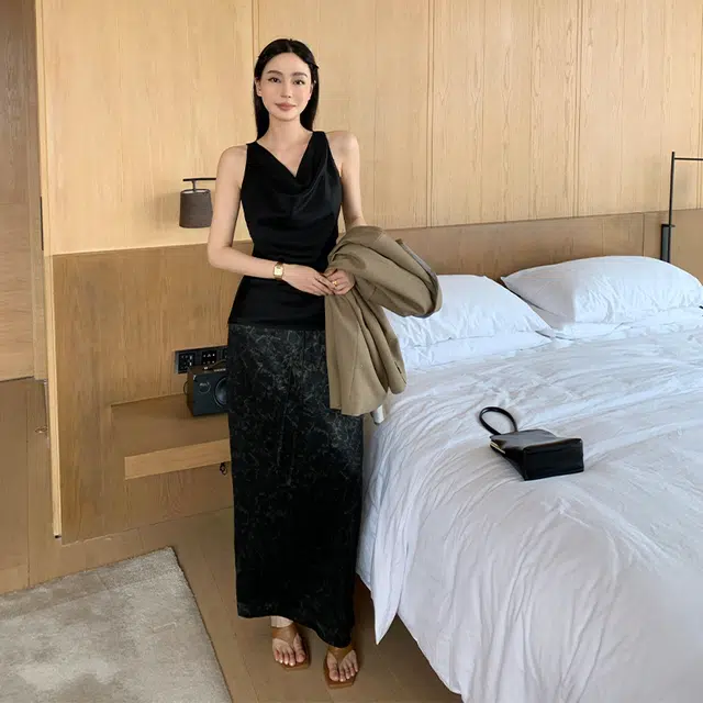 周淼 不规则褶皱印花新中式半身休闲长裙 女款 黑色