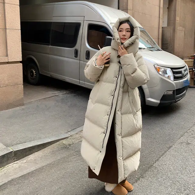 周淼 可拆卸连帽白鸭绒加厚宽松中长款外套羽绒服 女款