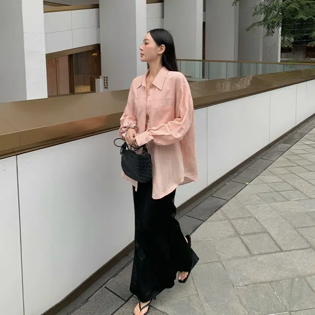 周淼 纯色纽扣长袖衬衫 女款