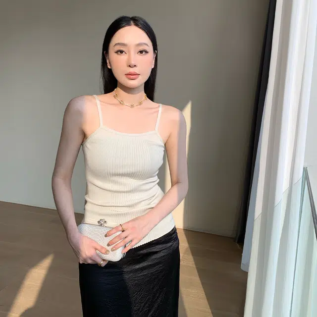 周淼 纯色方领套头针织背心 女款