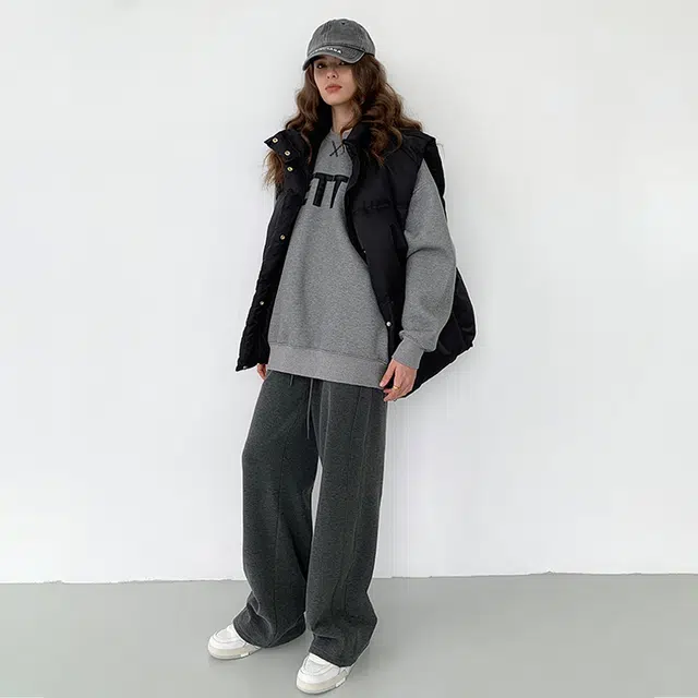 周淼 一体绒软糯直筒宽松阔腿裤 女 秋