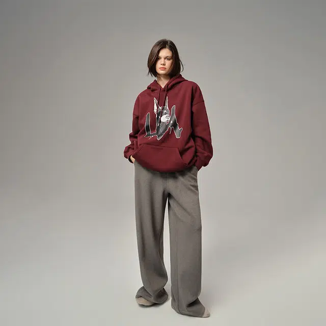 周淼 字母哈士奇图案宽松落肩连帽套头卫衣 女款