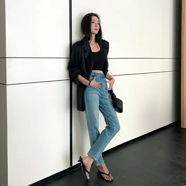 周淼 高腰水洗小脚九分牛仔裤 女款 微风蓝