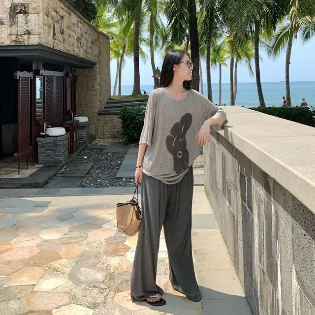 周淼 简约纯色高腰阔腿休闲裤 女款