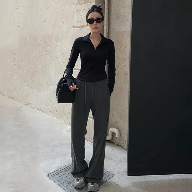 周淼 一体绒软糯直筒宽松阔腿裤 女 秋