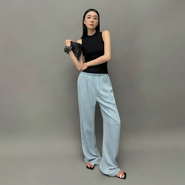周淼 舒适简约纯色圆领套头背心 女款