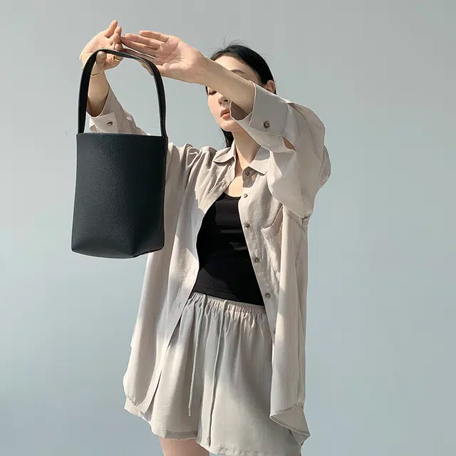 周淼 纯色休闲宽松短裤 女款