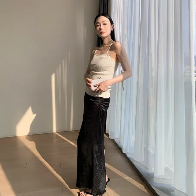 周淼 纯色方领套头针织背心 女款