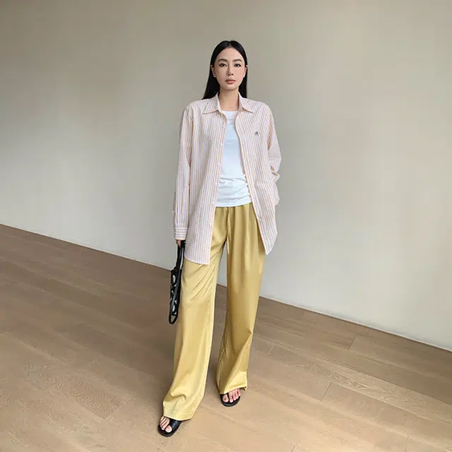 周淼 简约翻领单排扣长袖衬衫 女款