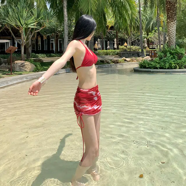 周淼 三角杯胸衣合身内裤网纱罩裙泳装套装 女款